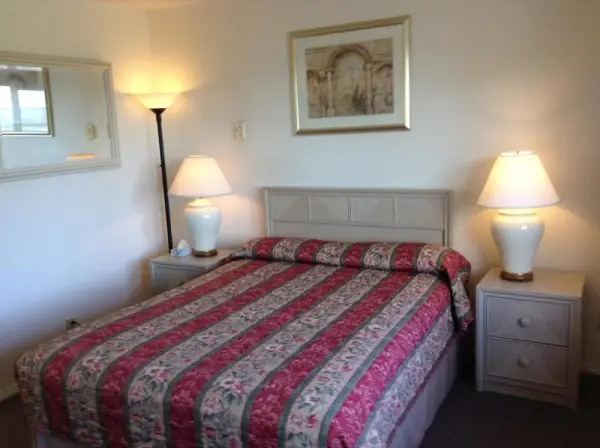 Front Street Inn 5